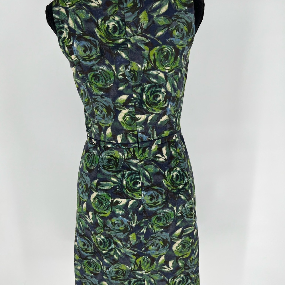 LOFT ROSES FLORAL SHEATH DRESS IN GREEN AND BLUE FULLY LINED, BACK ZIPPER